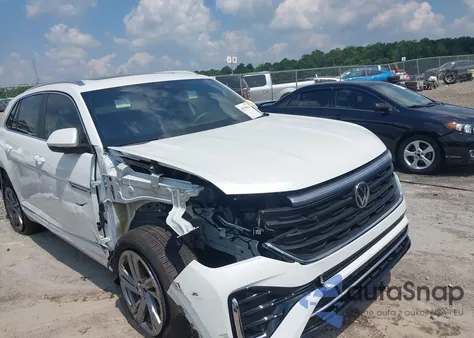 2024 Volkswagen Atlas Cross Sport 2.0T Sel R-Line z USA, uszkodzony, nr VIN 1V2AE2CA1RC253781